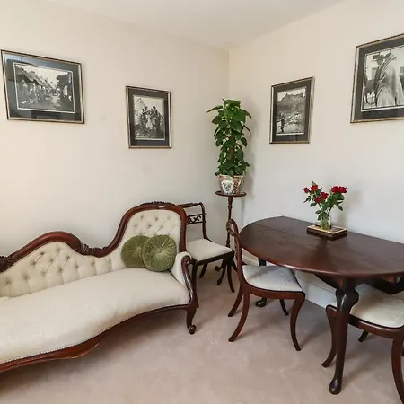 Rose Holiday home *